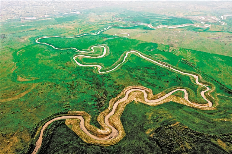 高日罕草原美如畫